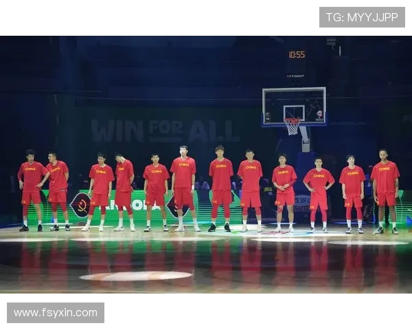 中国男篮备战世界杯全力提升攻防体系 球迷期待新一代球员表现 中国男篮备战世界杯全力提升攻防体系 球迷期待新一代球员表现