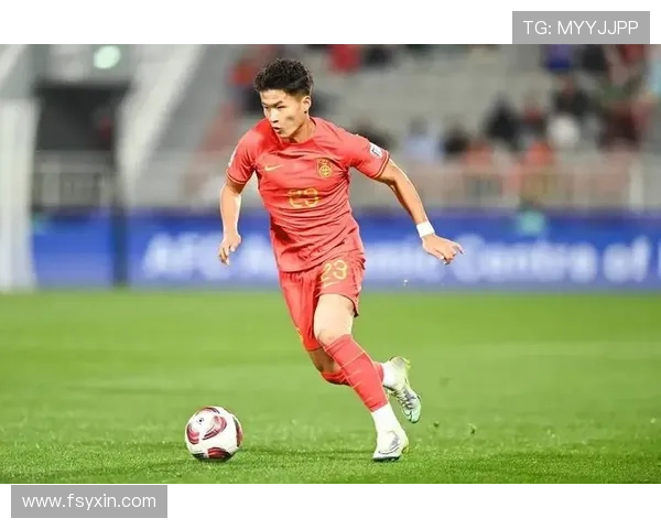 国足热身赛逆转取胜年轻球员闪耀全场展现中国足球新希望 国足热身赛逆转取胜年轻球员闪耀全场展现中国足球新希望