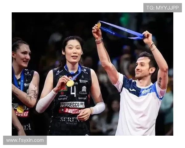 意大利女排自由人德吉纳罗:从球场到生活的精彩转变与成长之路 意大利女排自由人德吉纳罗:从球场到生活的精彩转变与成长之路